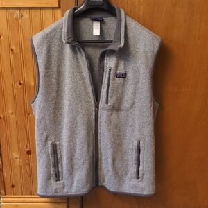 Patagonia Gray Men’s Fleece Vest with Zip Pockets